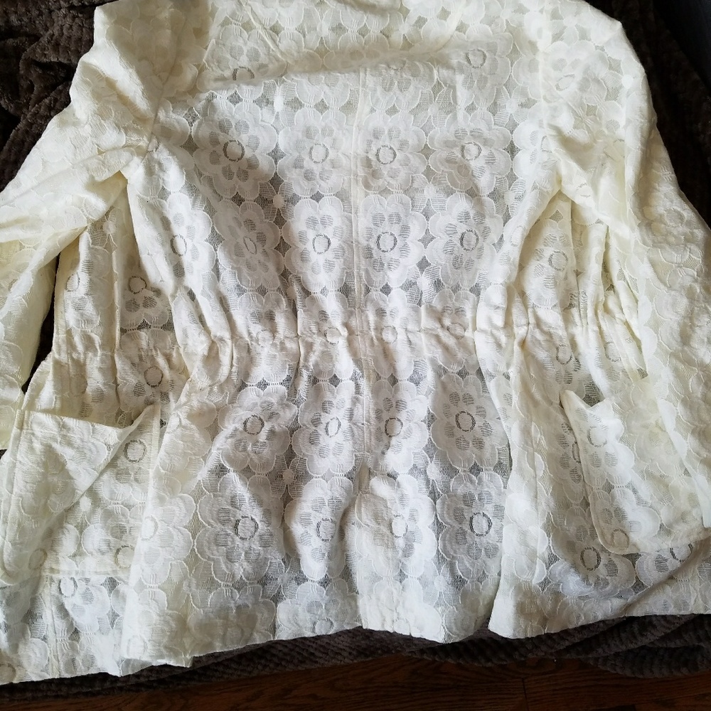 White Charter club floral lace fitted jacket - Picture 3 of 6